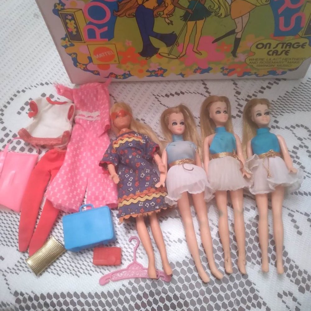 Dawn Dolls with case-vintage